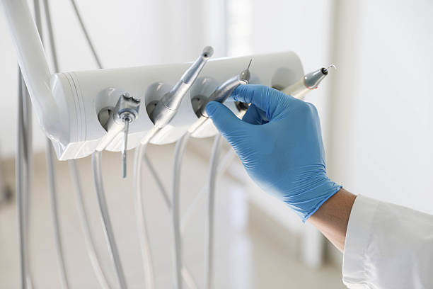 Professional Tooth Extraction technician working in Leon County County, TX